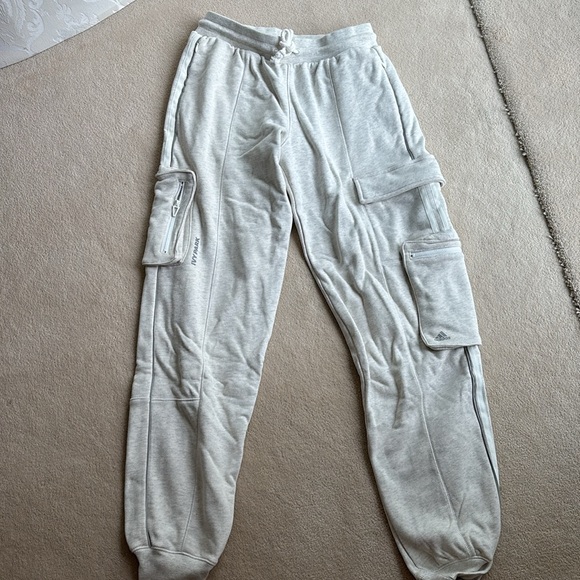 Ivy Park x adidas hoodie and sweatpants set - Picture 8 of 12